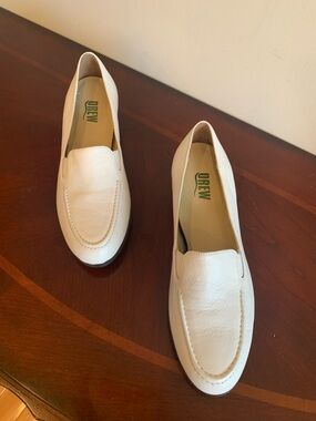 NWOT DREW Cream Leather Slip-On Loafer